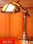 Lampe PIROUETTE, lampe de bureau, travail français vers 1930 avec bras télescopique, 2 positions, pied chrome, réflecteur en verre blanc.