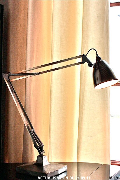 Lampe articulée (ANGLEPOISE)